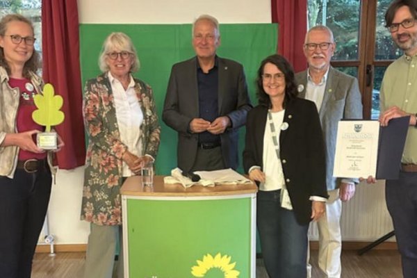 Rike Schiele, Inge Hofmann, Peter Münster, Ursula Kelichhaus, Hans Sautmann, Jan Bertram bei der 40-Jahr-Feier des Ortsverbandes